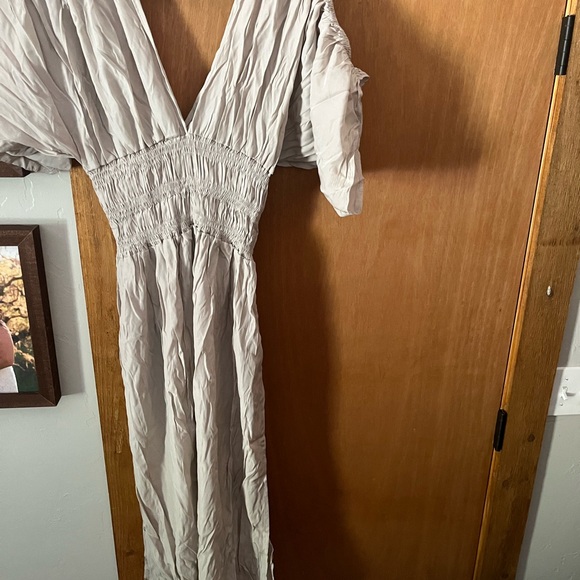 Elegant Cream Maxi Dress - Picture 1 of 1